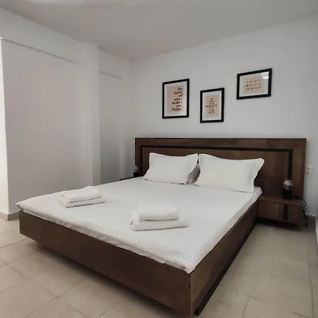 Zenith #2 Apartment *